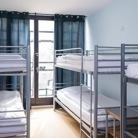 Staycomfort Kreuzberg Хостел *